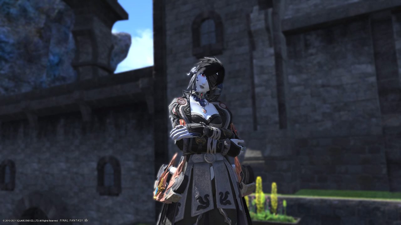 A gothic glamour for a Final Fantasy XIV Au Ra character.