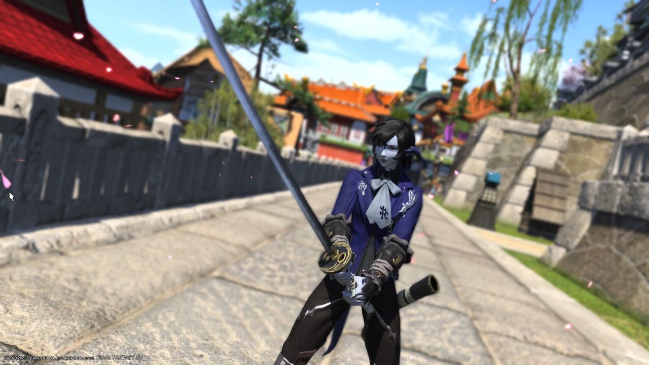 A Final Fantasy XIV samurai glamour.