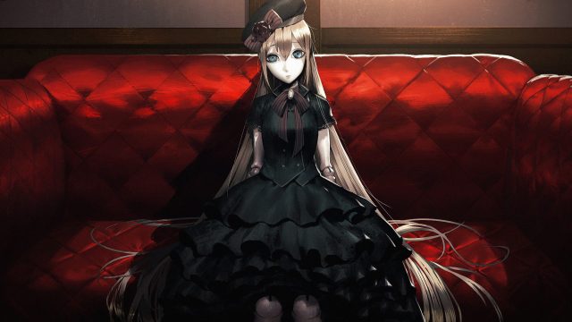 Spirit Hunter: Death Mark screenshot of a sad-looking female mannequin dressed in a black dress and beret on a plush red couch.