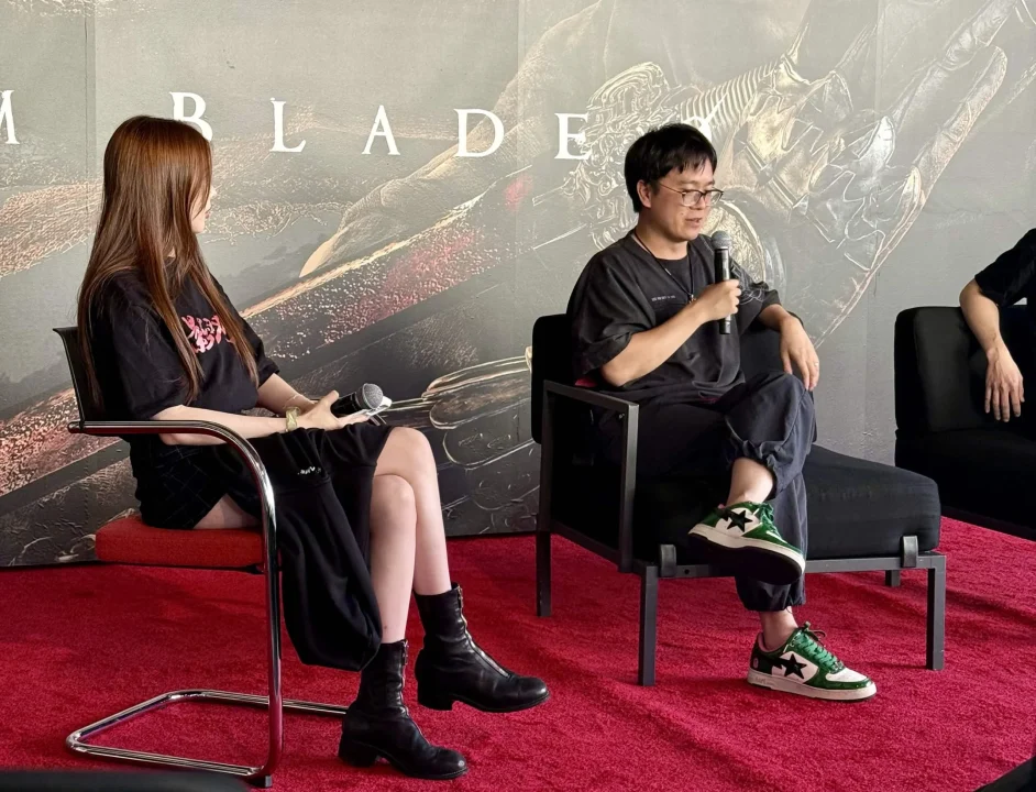Director and founder of S-Game, Liang Qiwei answering questions during a live Q&A. 
